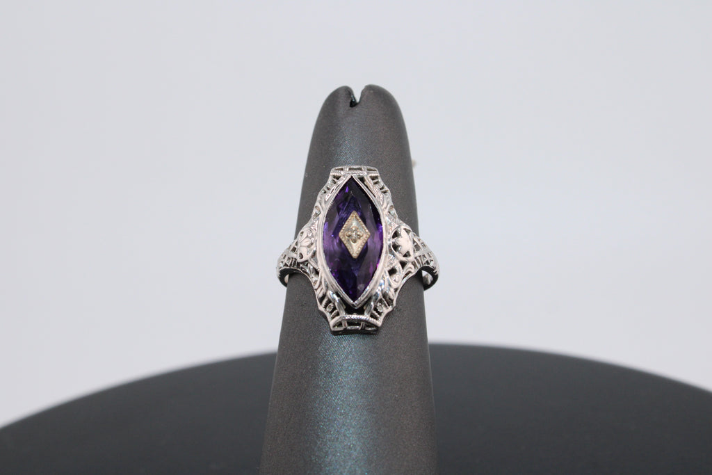 14K white Gold Ring with Amethyst and Natural Diamond