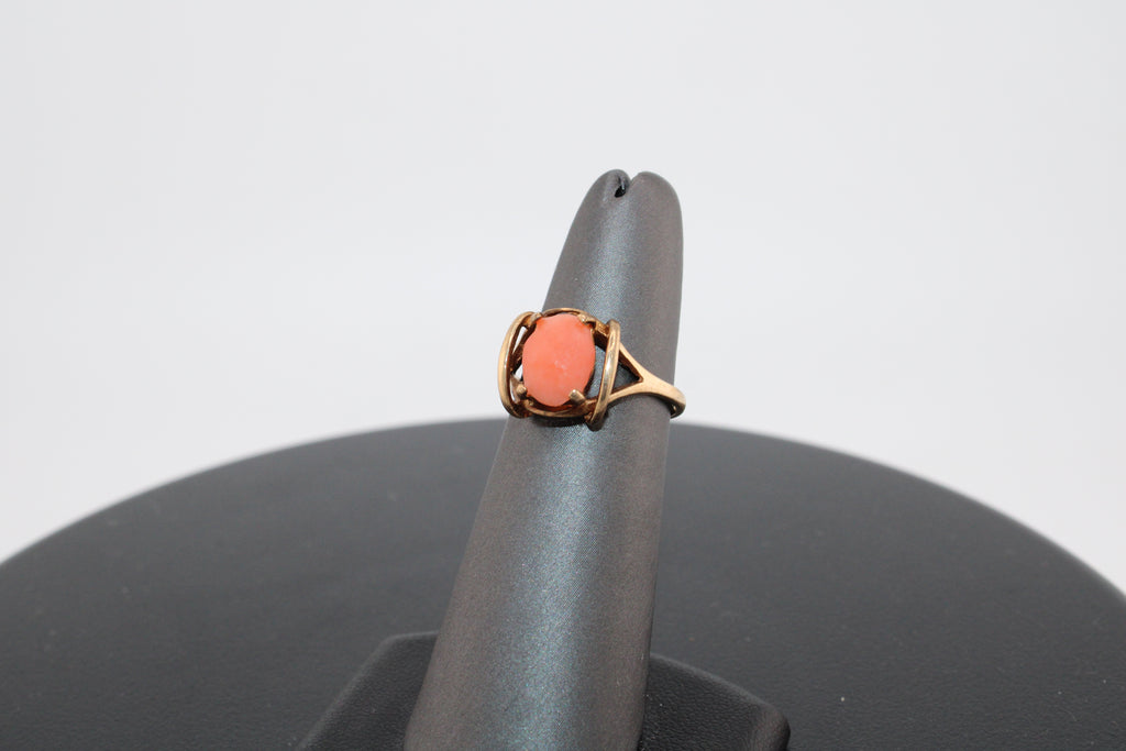 10K Yellow Gold Pink Coral Fashion Ring