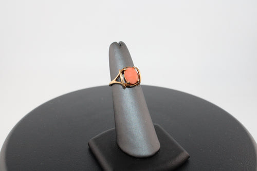 10K Yellow Gold Pink Coral Fashion Ring