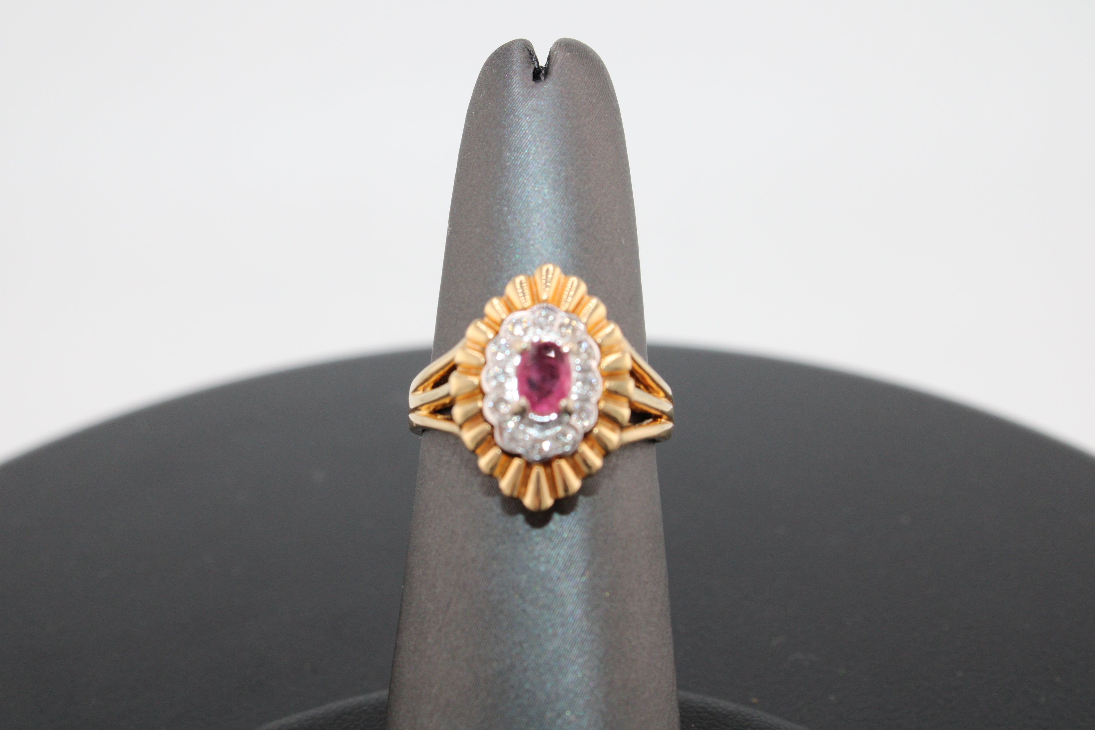 14K Yellow Gold Natural Diamond and Ruby Vintage Style Fashion Ring