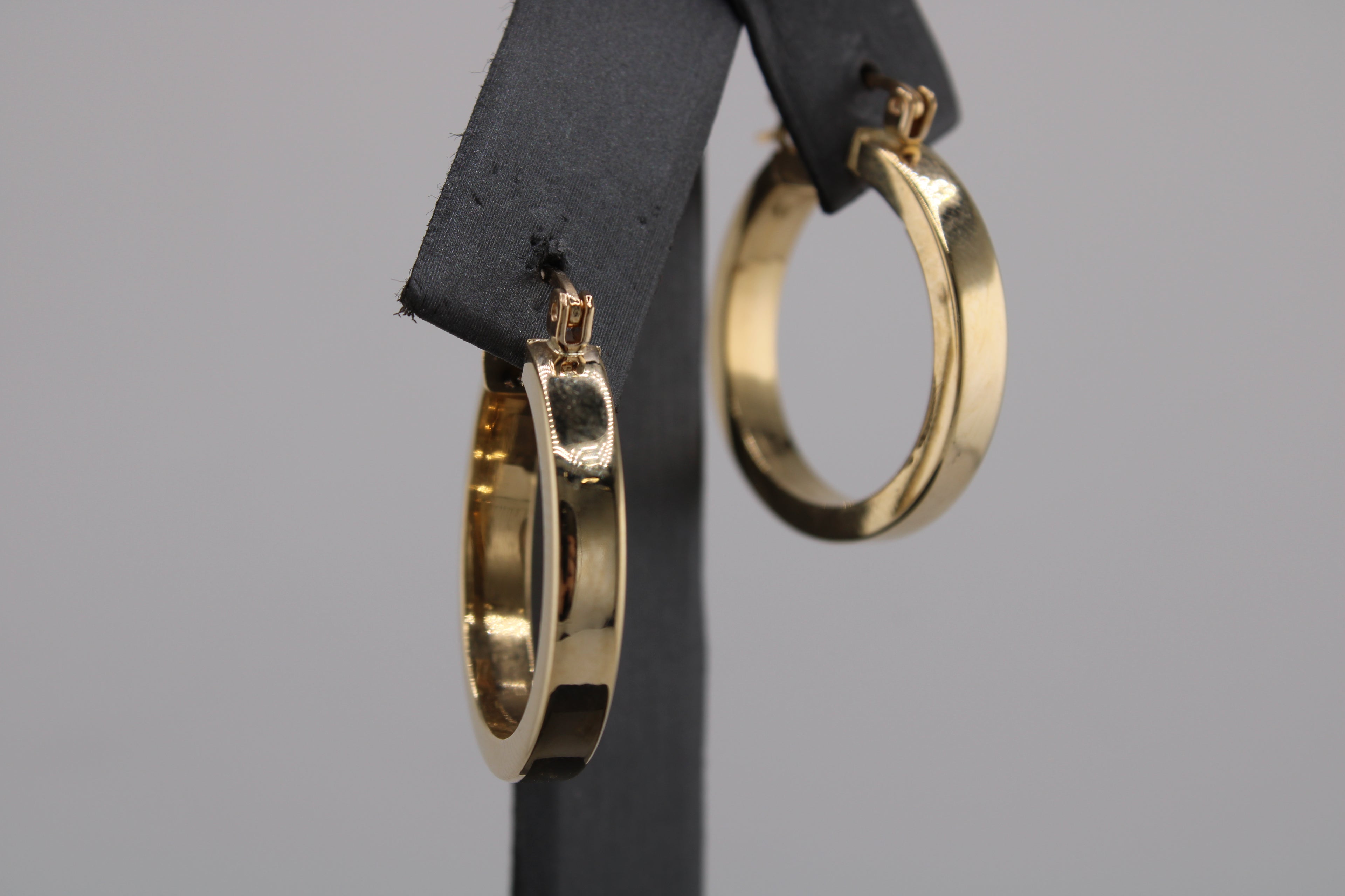 14k Yellow Gold Flat Hoop Earrings