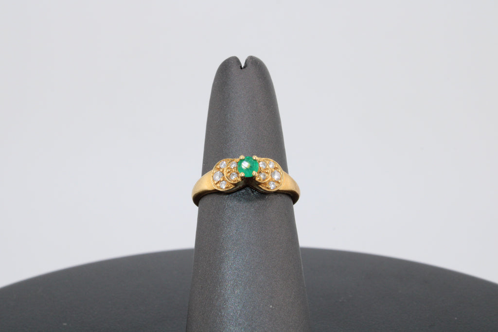 18k Yellow Gold Natural Emerald and Diamond Ring