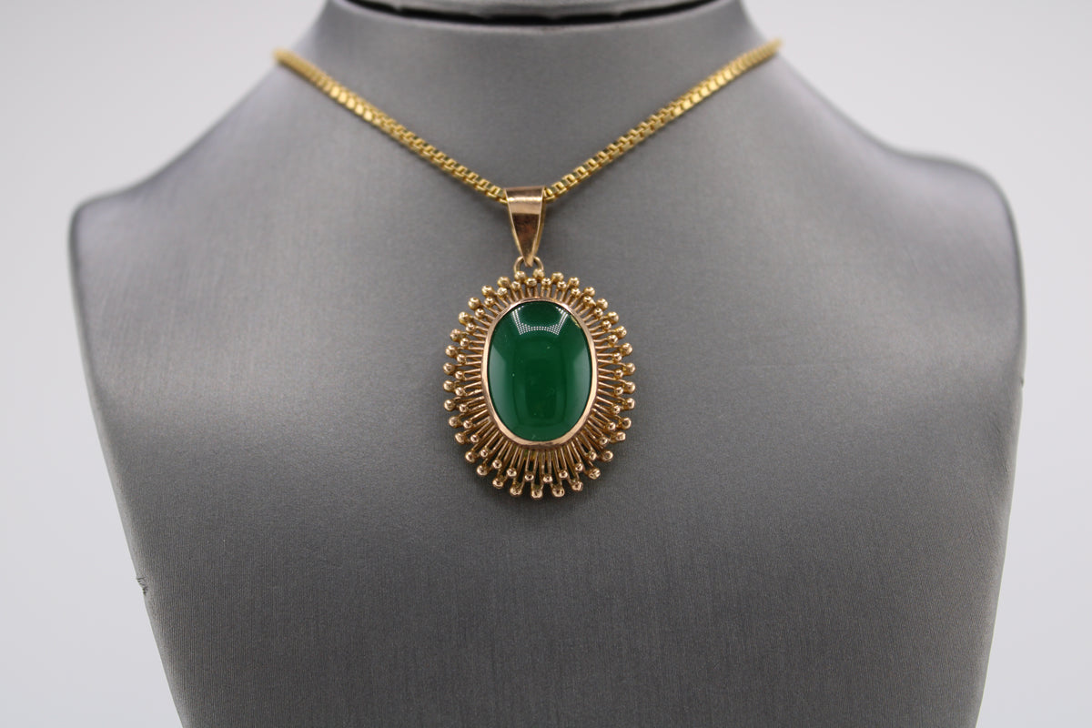 14K Yellow Gold Green Cabachon Necklace.