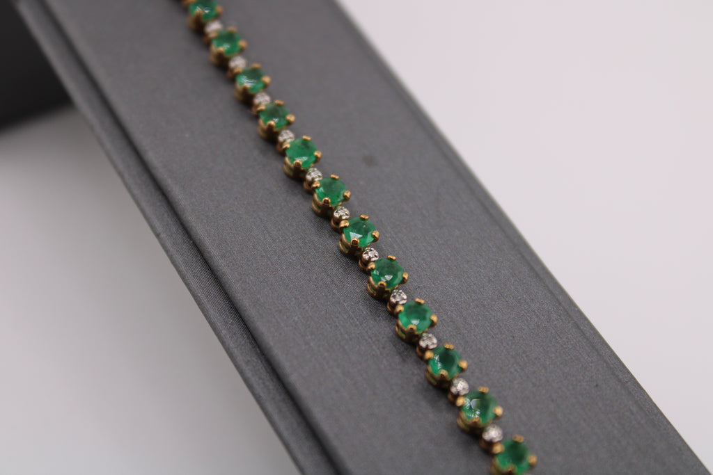 14k Yellow Gold Natural Diamond and Emerald Bracelet