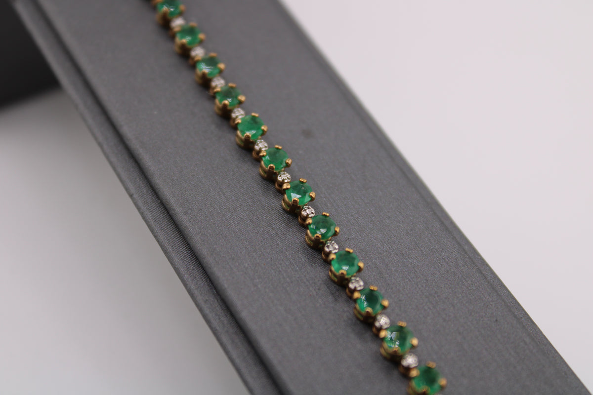 14k Yellow Gold Natural Diamond and Emerald Bracelet