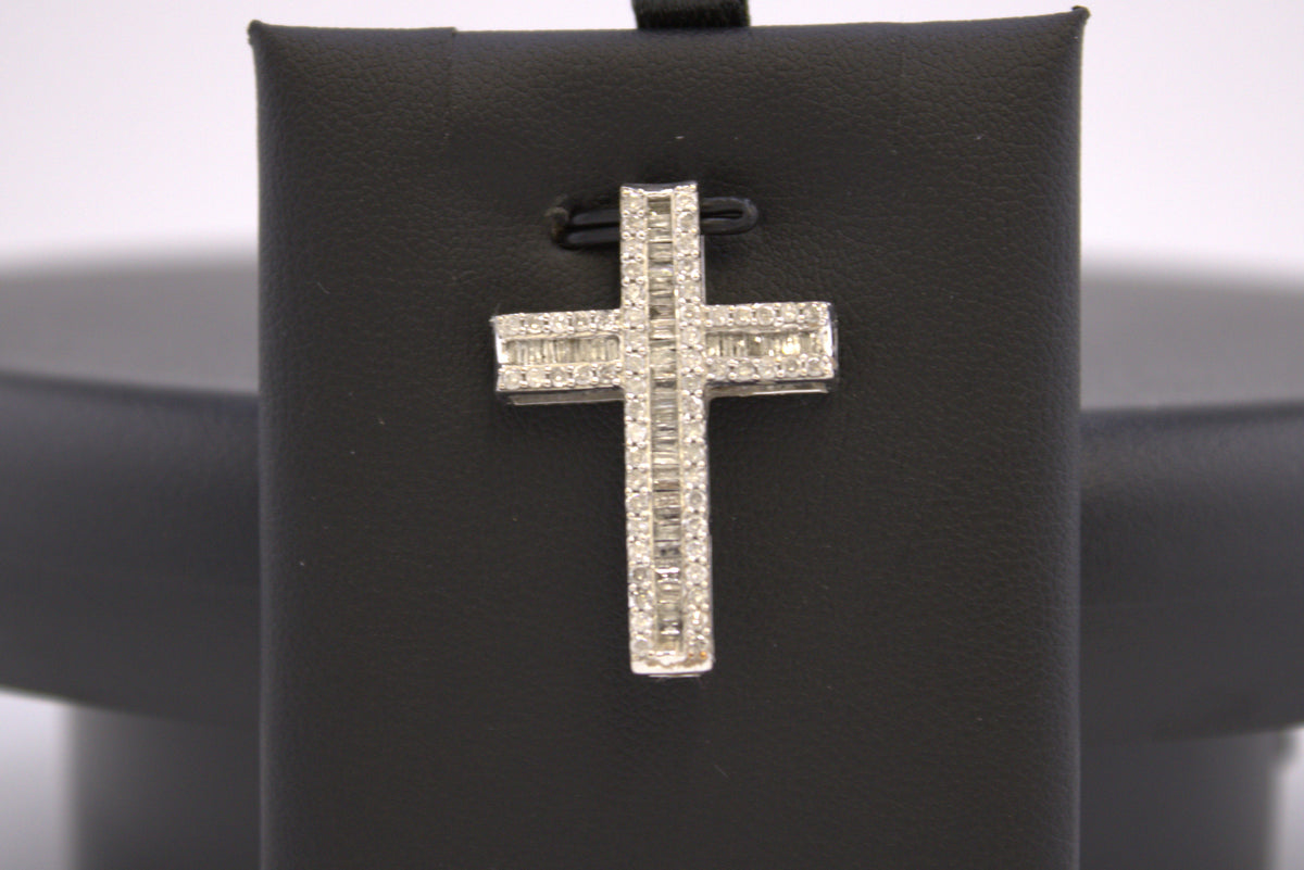 14k White Gold Natural Diamond Cross Pendant