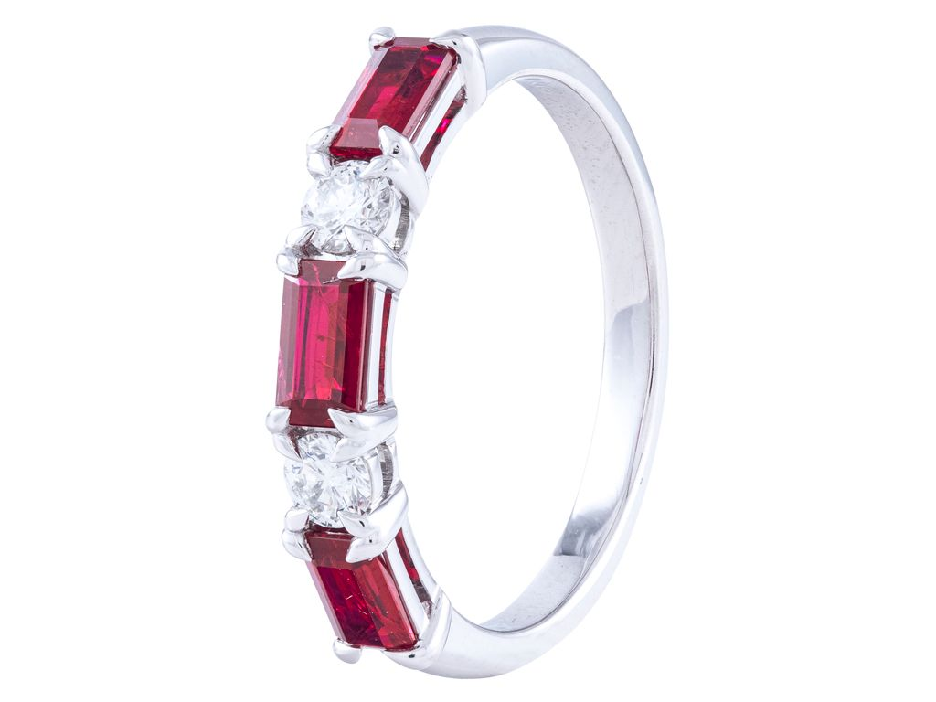 18K White Gold Natural Diamond and Ruby Fashion Ring