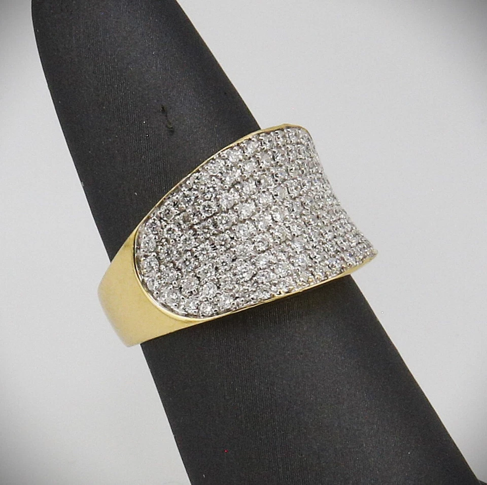 18K Yellow Gold Natural Diamond Ring