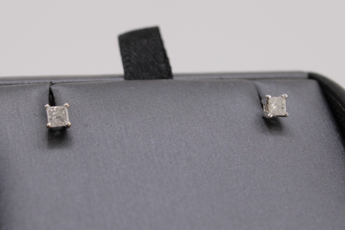 10k Yellow Gold Natural Diamond Earrings