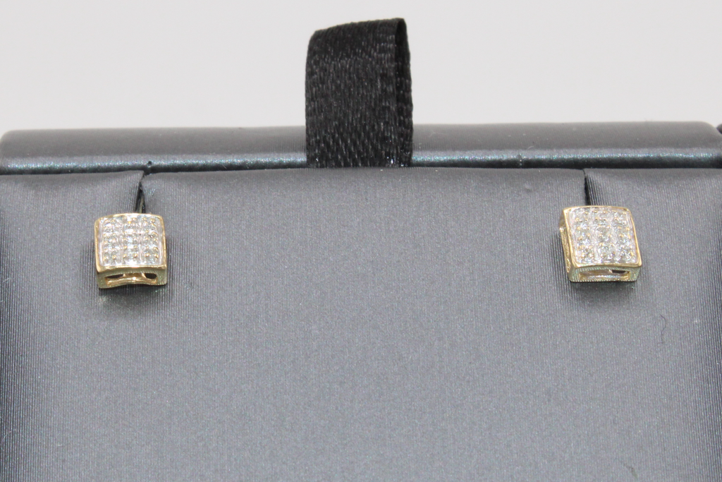 14k Yellow Gold Natural Diamond Screwback Earrings
