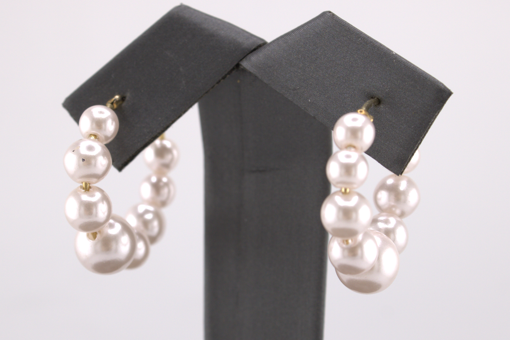 14kt Yellow Gold Natural Pearl Hoop Earrings
