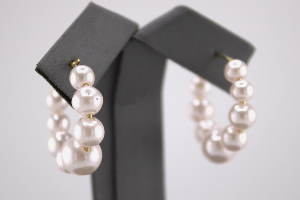 14kt Yellow Gold Natural Pearl Hoop Earrings