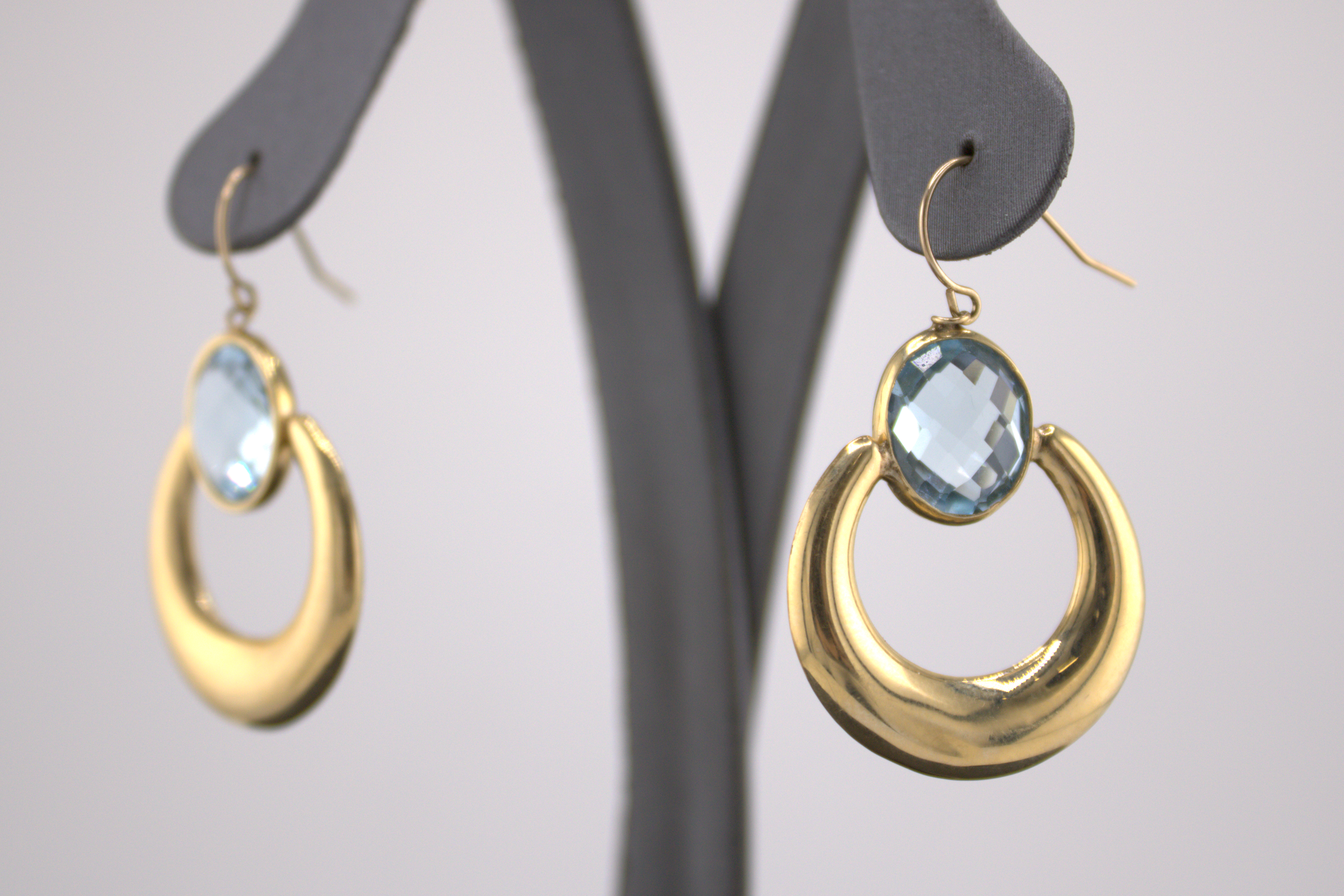 14k Yellow Gold Aquamarine Earrings