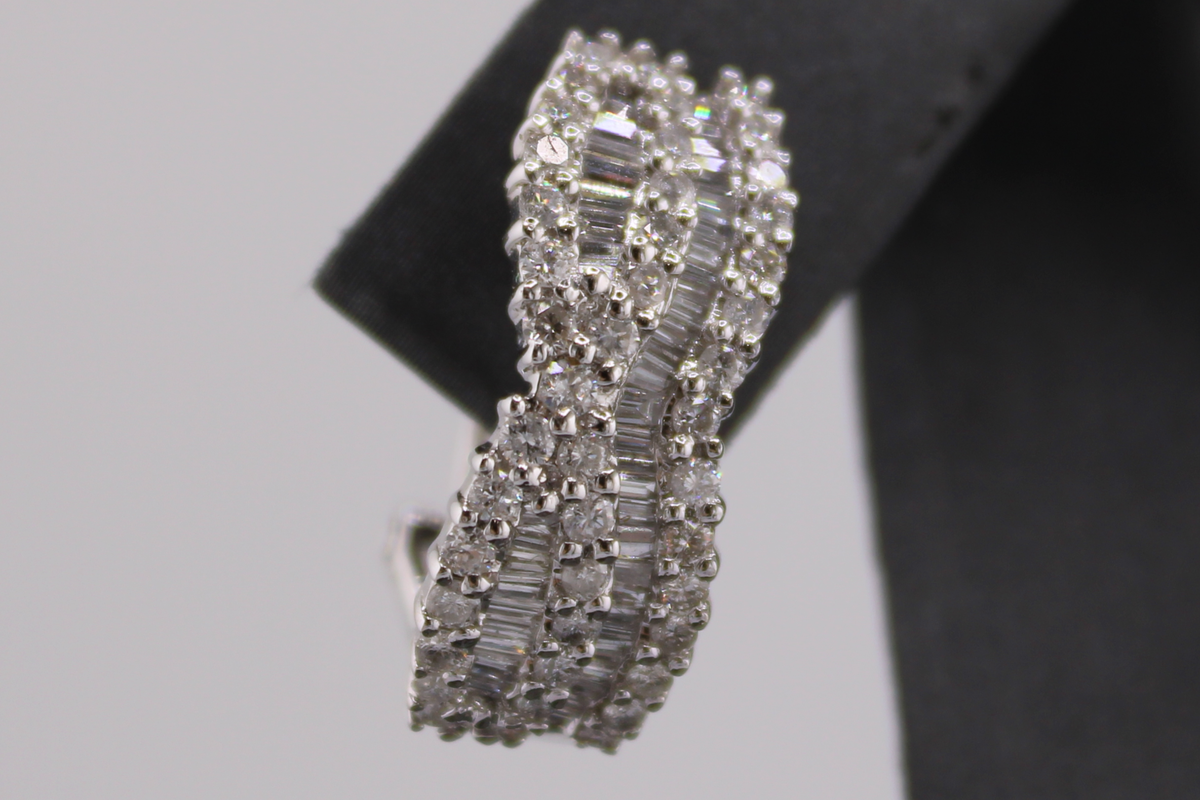18k White Gold Natural Diamond Earrings