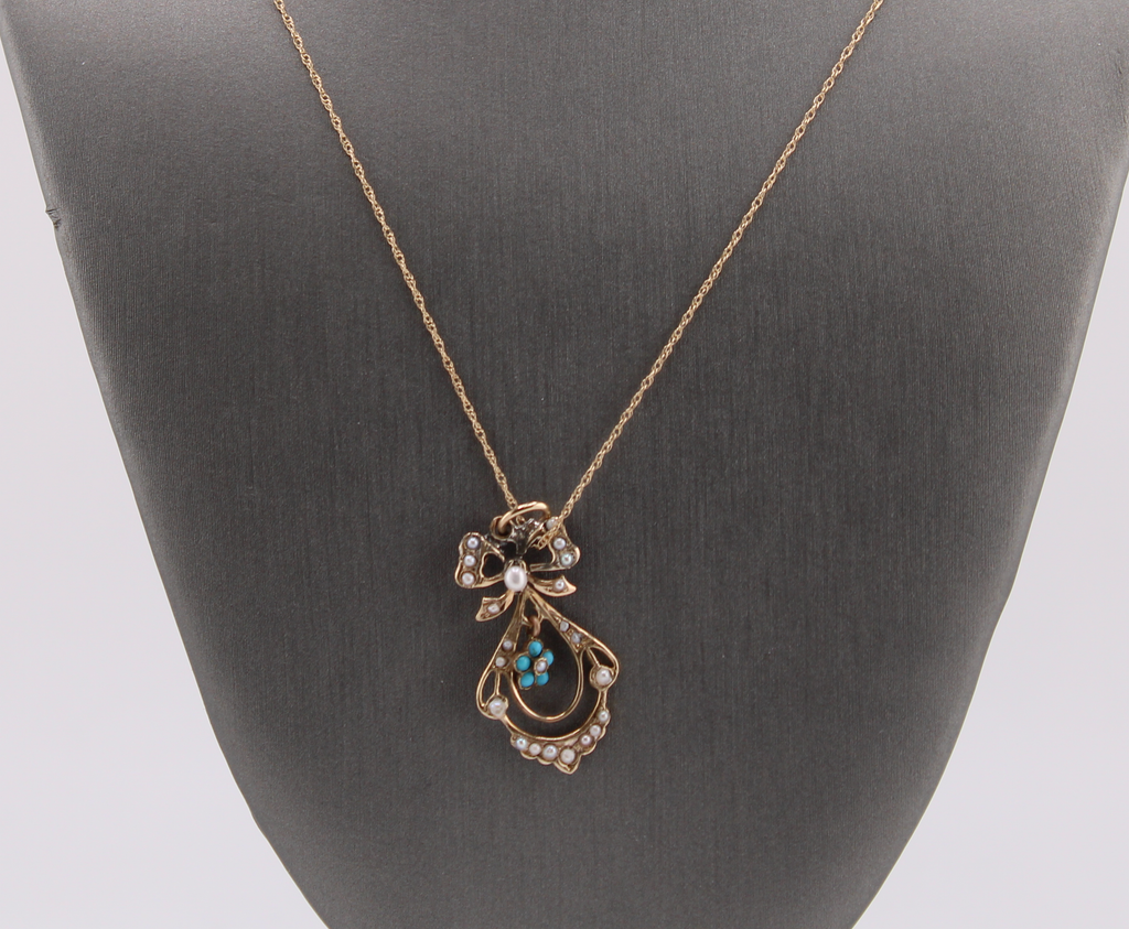 10kt Yellow Gold Pearl and Turquoise Fashion Necklace