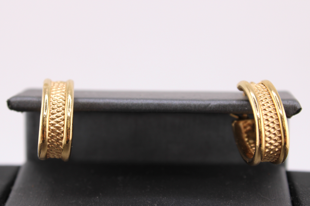 14kt Yellow Gold Small Hoop Earrings