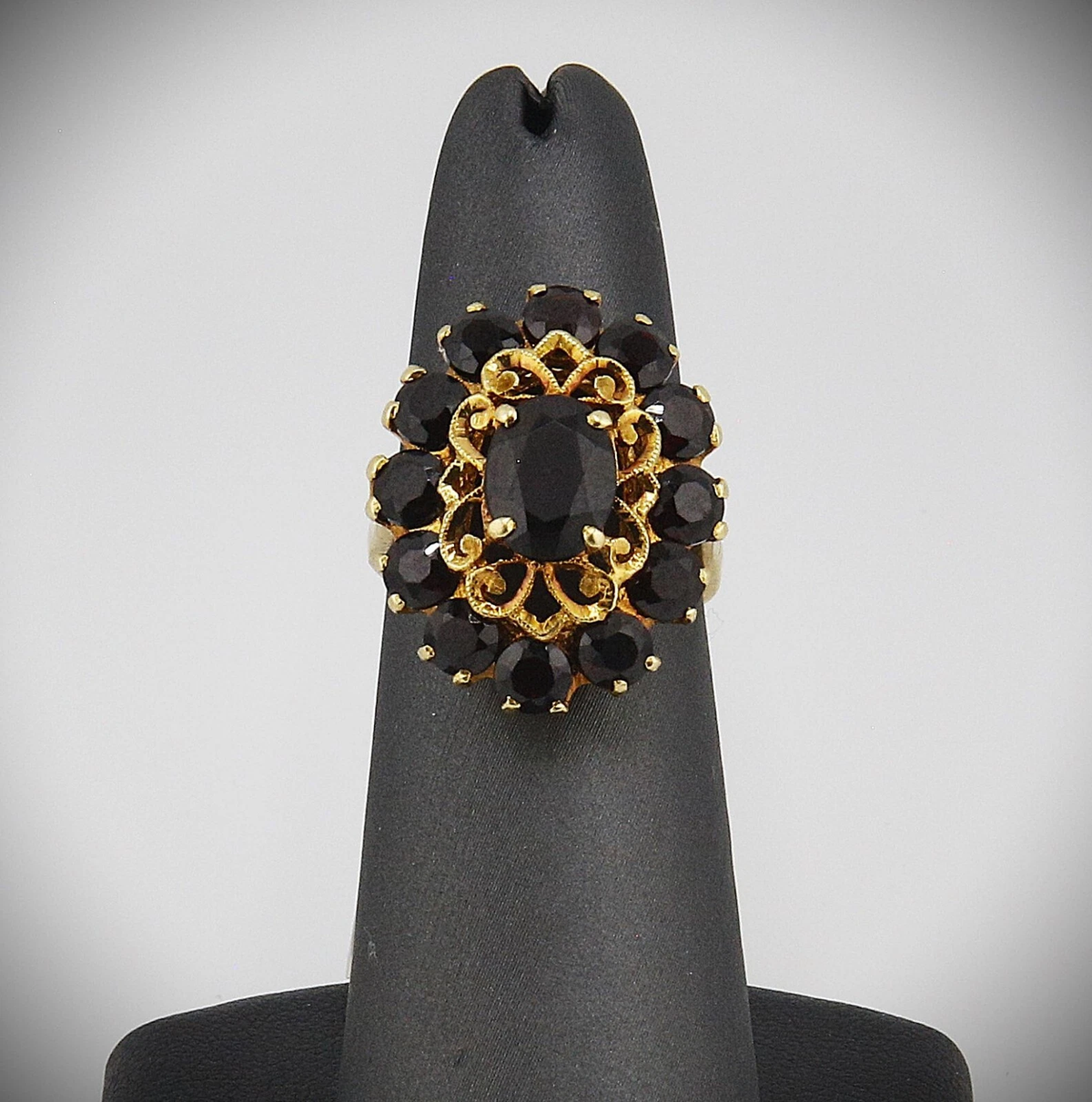18K Yellow Gold ring with Natural Deep Red Garnets
