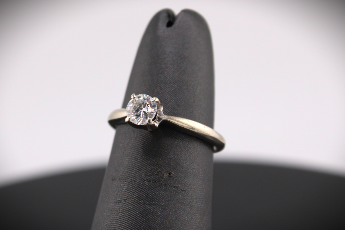 14k White Gold Natural Diamond Engagement Ring