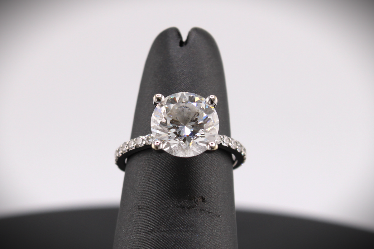 14k White Gold Lab Grown Diamond Engagment Ring